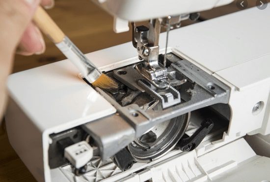 How to Clean a sewing machine?